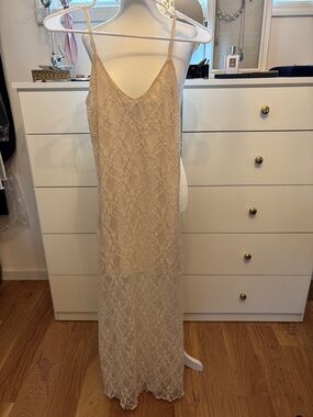 Lace Maxi dress